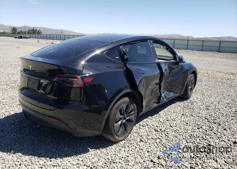 2025 Tesla Model Y from USA, damaged, VIN 7SAYGDEE4SF275775